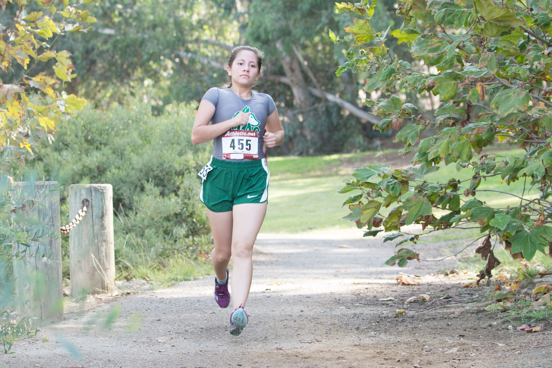 Freshman Daria Ayala pulls ahead of the pack she was in at the Golden West Cross Country Invite. (Photo by Tadzio Garcia)