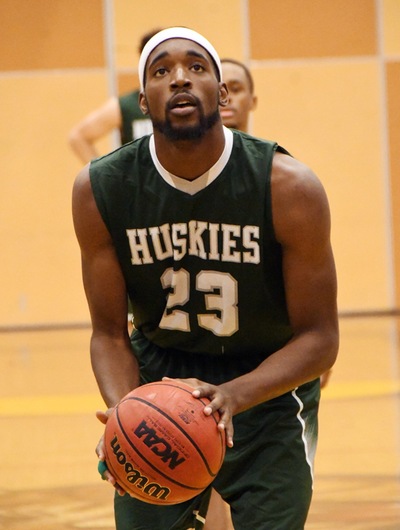 East Los Angeles College forward Roderick Williams named MVP of the Cuyamaca Tournament, scores 100 points in three games. (Photo from another game this season by DeeDee Jackson)