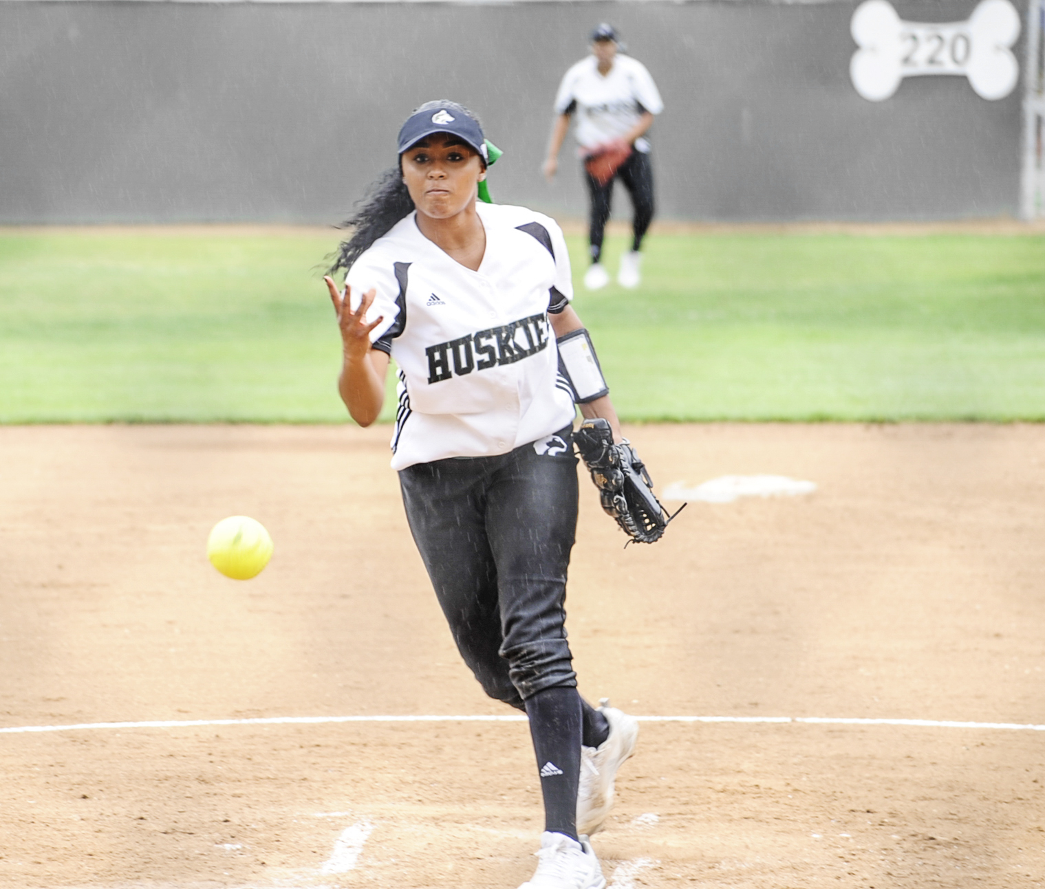 East Los Angeles College freshman Majisty Shomo pitched the distance in a Huskies 2-0 upset win over Mt. San Antonio College. (Photo by Tadzio Garcia)