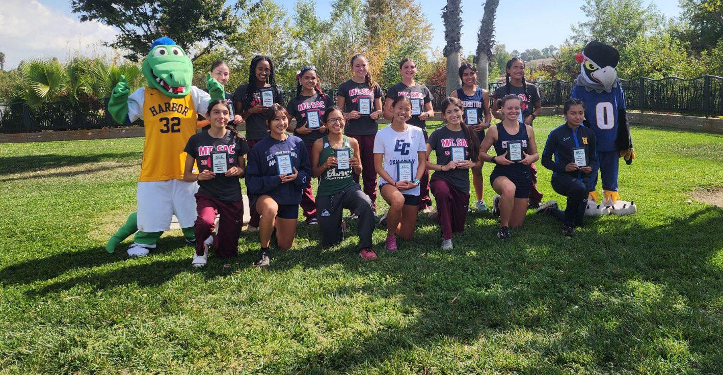 Flores Finishes Third in Harbor City, Makes All-SCC First Team