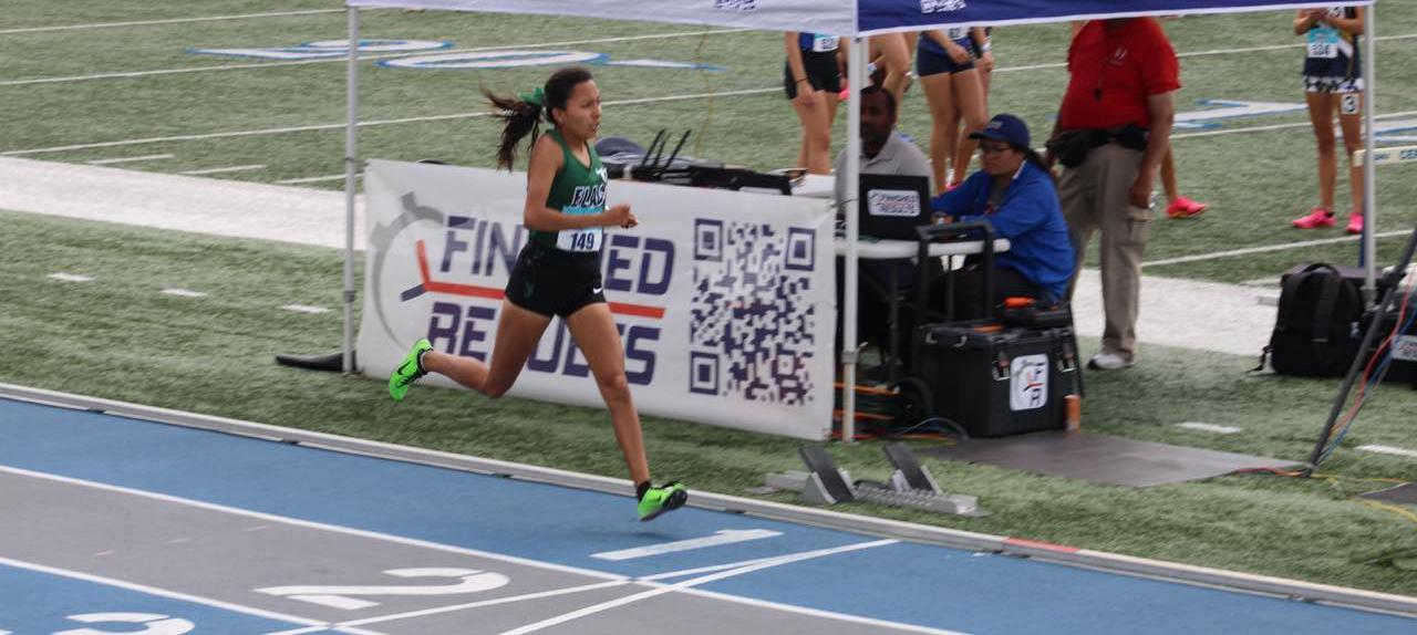 Flores Advances to SoCal Finals in Women's 800m and 1500m